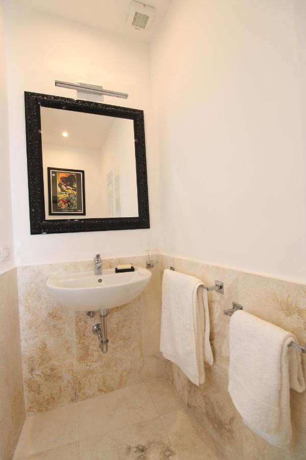The House Of The Film Apartment เซียนา ภายนอก รูปภาพ